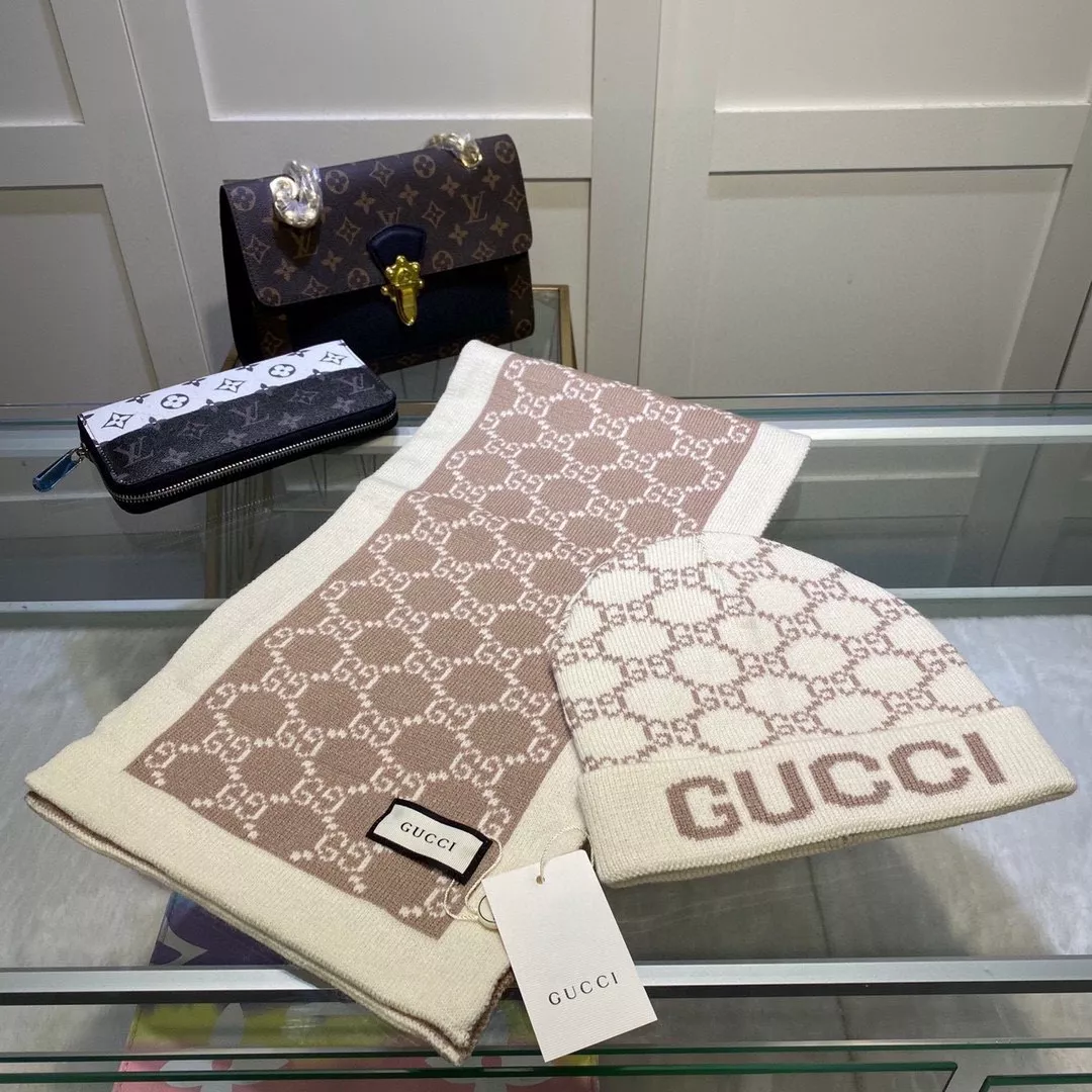 gucci hat and echapres set s_1273347